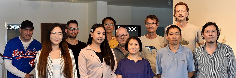 Simple Different மையக் குழு